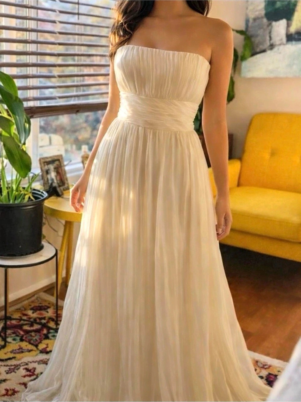 BCBGMAXAZRIA Pleated Strapless Maxi in Cream Size 6 Like New
